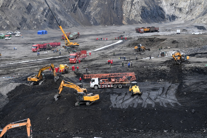 青海煤矿冒顶事故被困19人全遇难